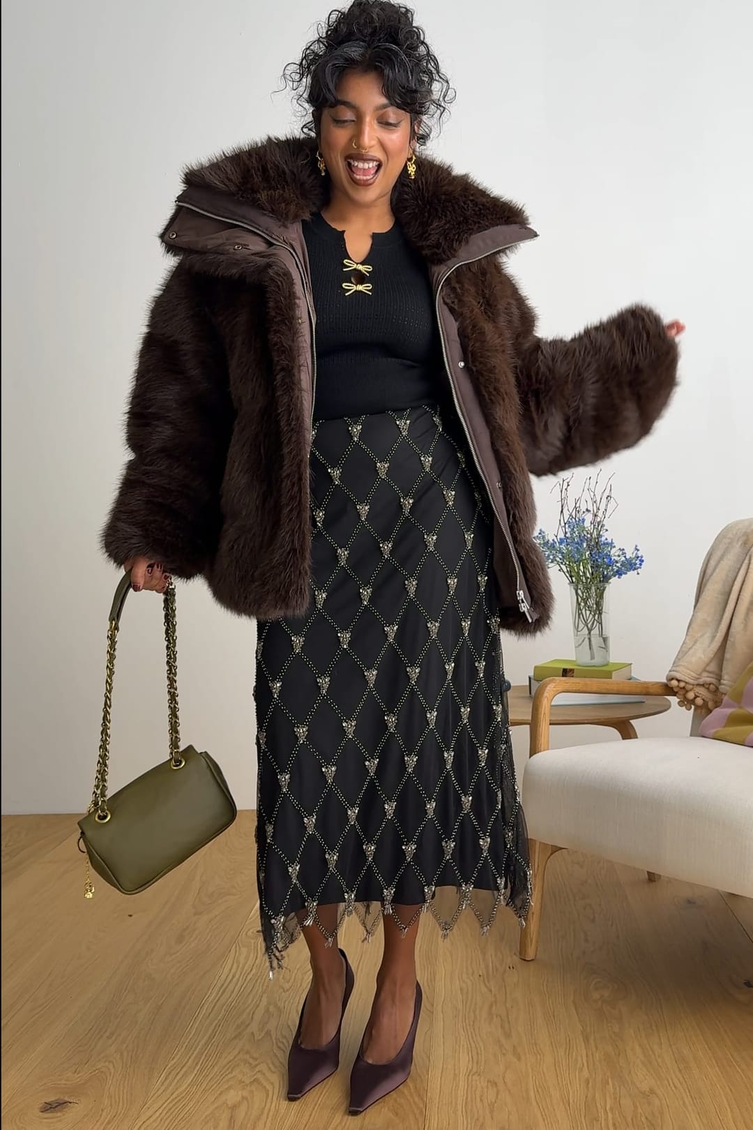 7 DAYS, 1 FAUX FUR JACKET MEDIA VIDEO 2X3 3