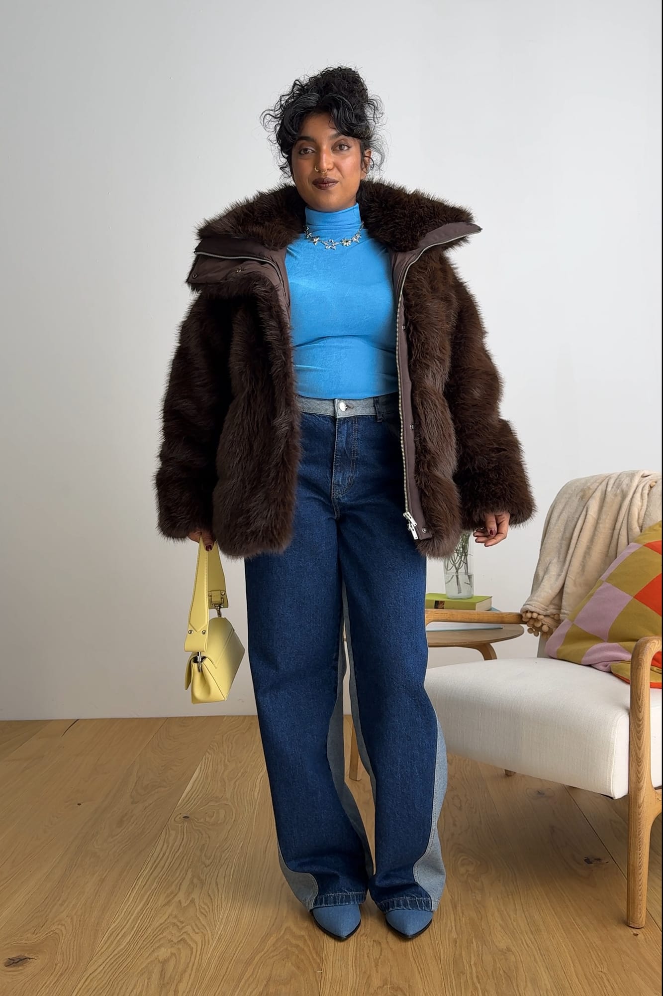 7 DAYS, 1 FAUX FUR JACKET MEDIA VIDEO 2X3 2